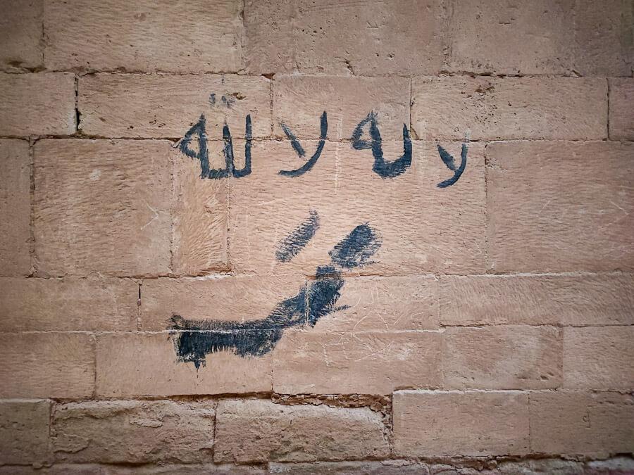 ISIS graffiti Iraq
