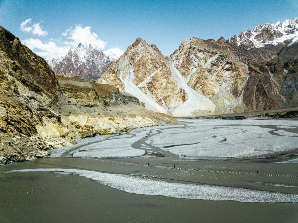 Passu bridge