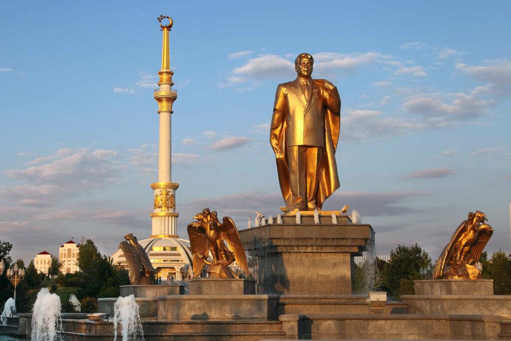 President's gold statue